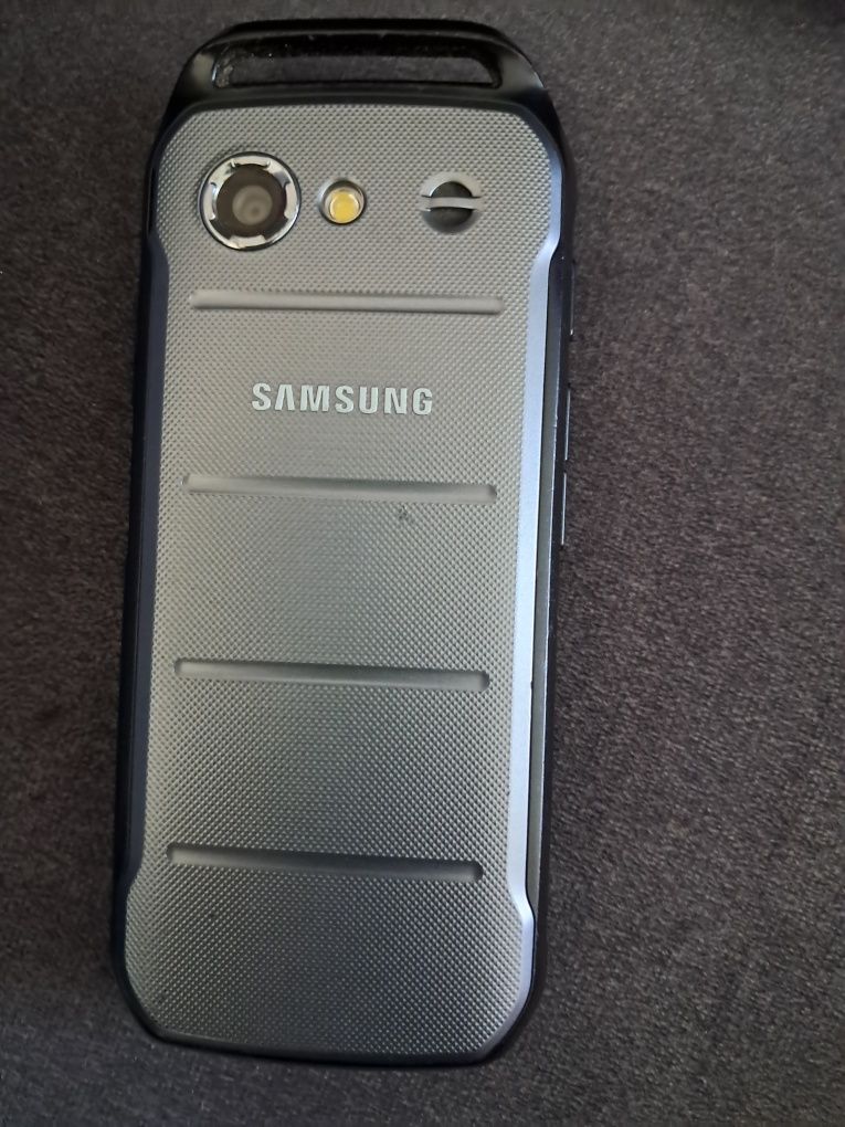 Sprzedam telefon samsung