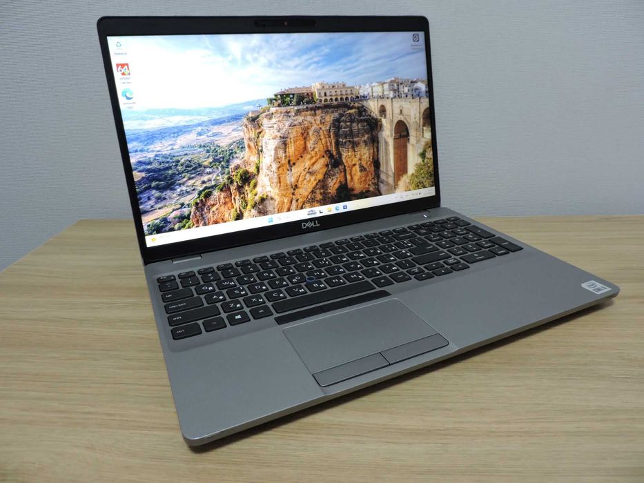 Игровой Dell Precision 3551/15.6/i7 10875H/16GB/SSD 512/Quadro P620