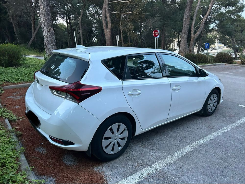 Toyota Auris hatchback 2018r Salon Polska