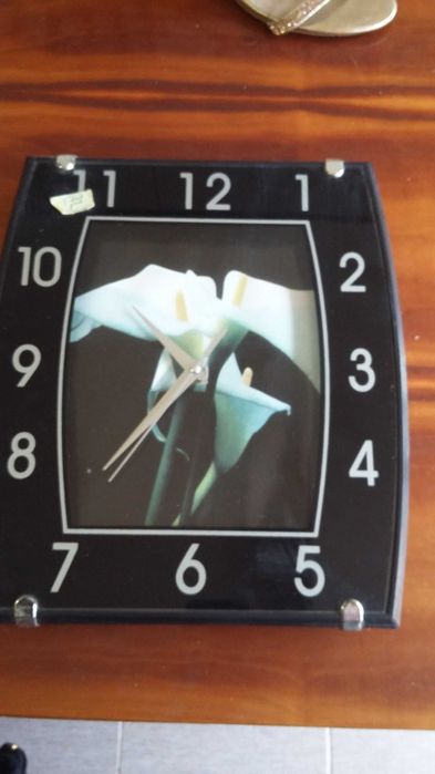 relogio parede SO 6 EUROS