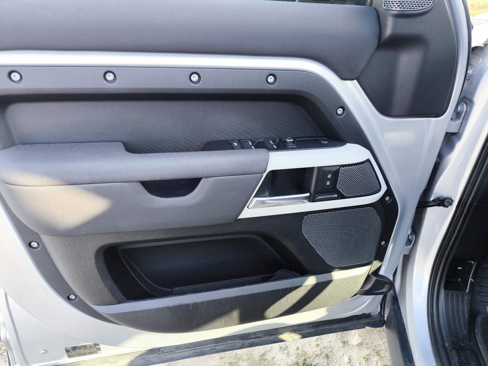 Land Rover Defender 110