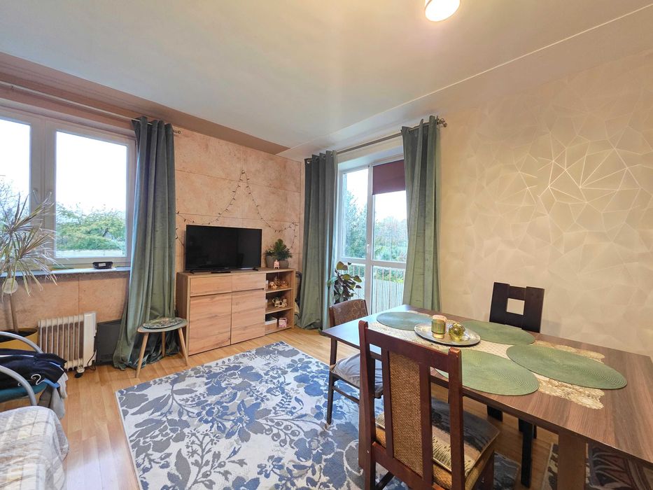 Przestronne 2 niezależne pokoje na sprzedaż 51m2/ II piętro Topola