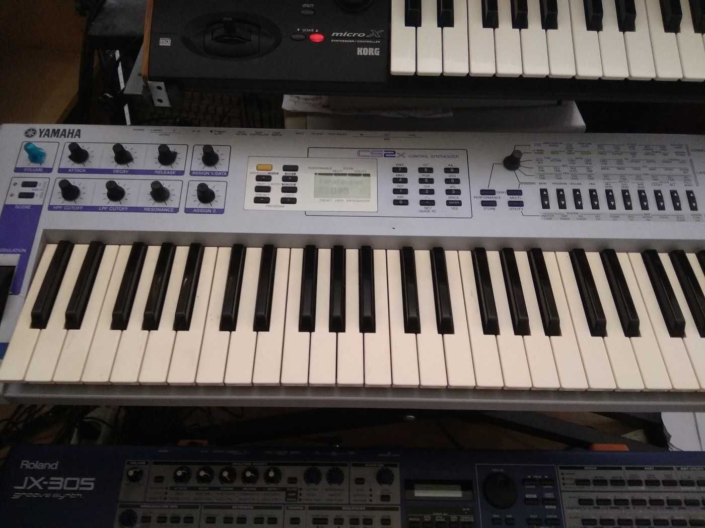 syntezator yamaha cs2x     całkowicie sprawny cs1x