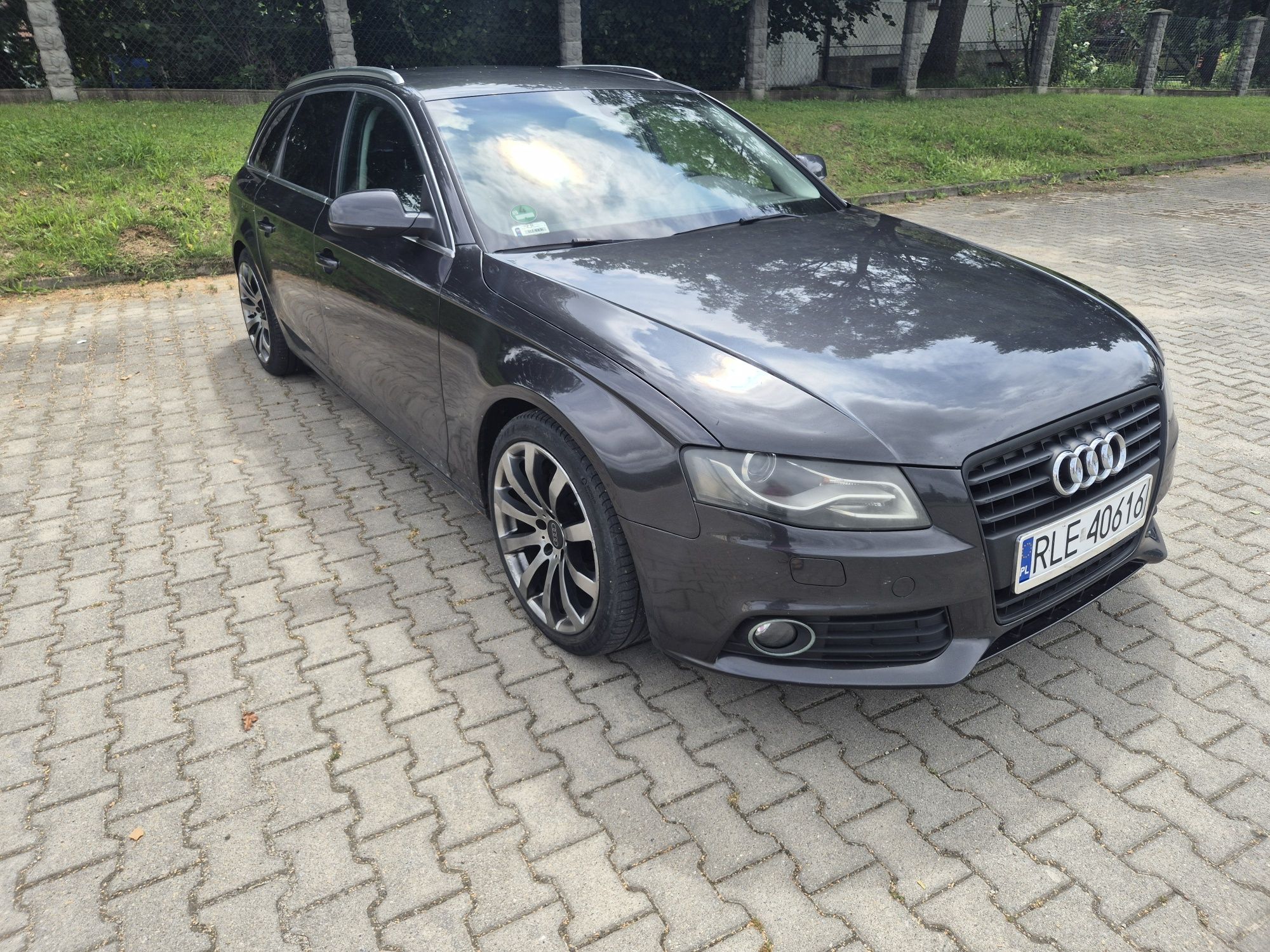 Samochód osobowy Audi A4B8 LPG
