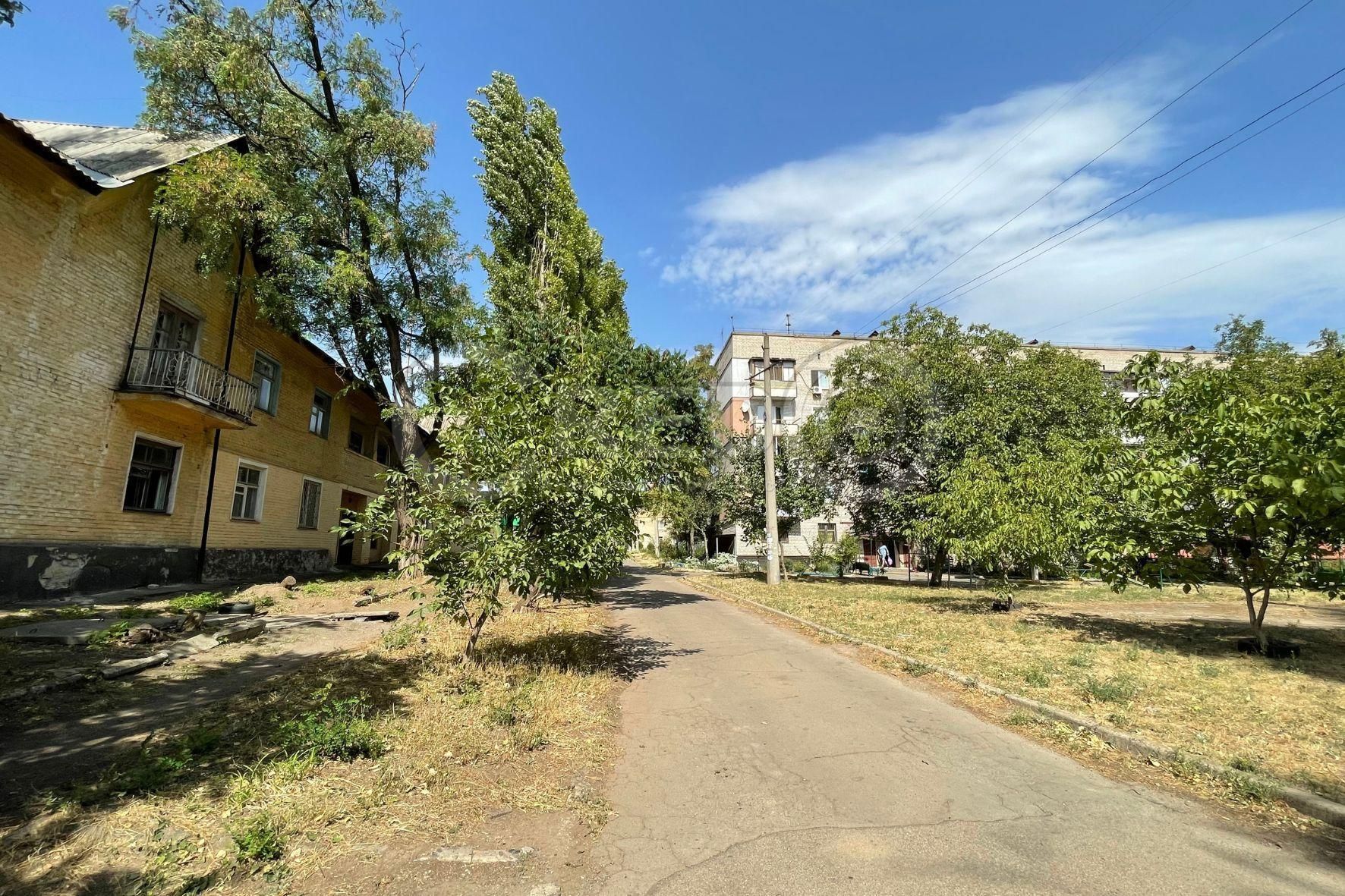 Продаж окремо розташованої 2-х поверхової будівлі, вул. Шостаковича