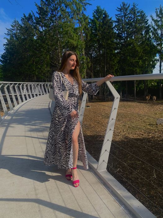 Сукня з принтом/сукня з розрізом/літня сукня