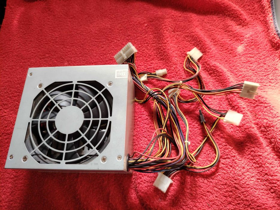 Fontes de alimentação // ATX 350 W // DPS-600UB A