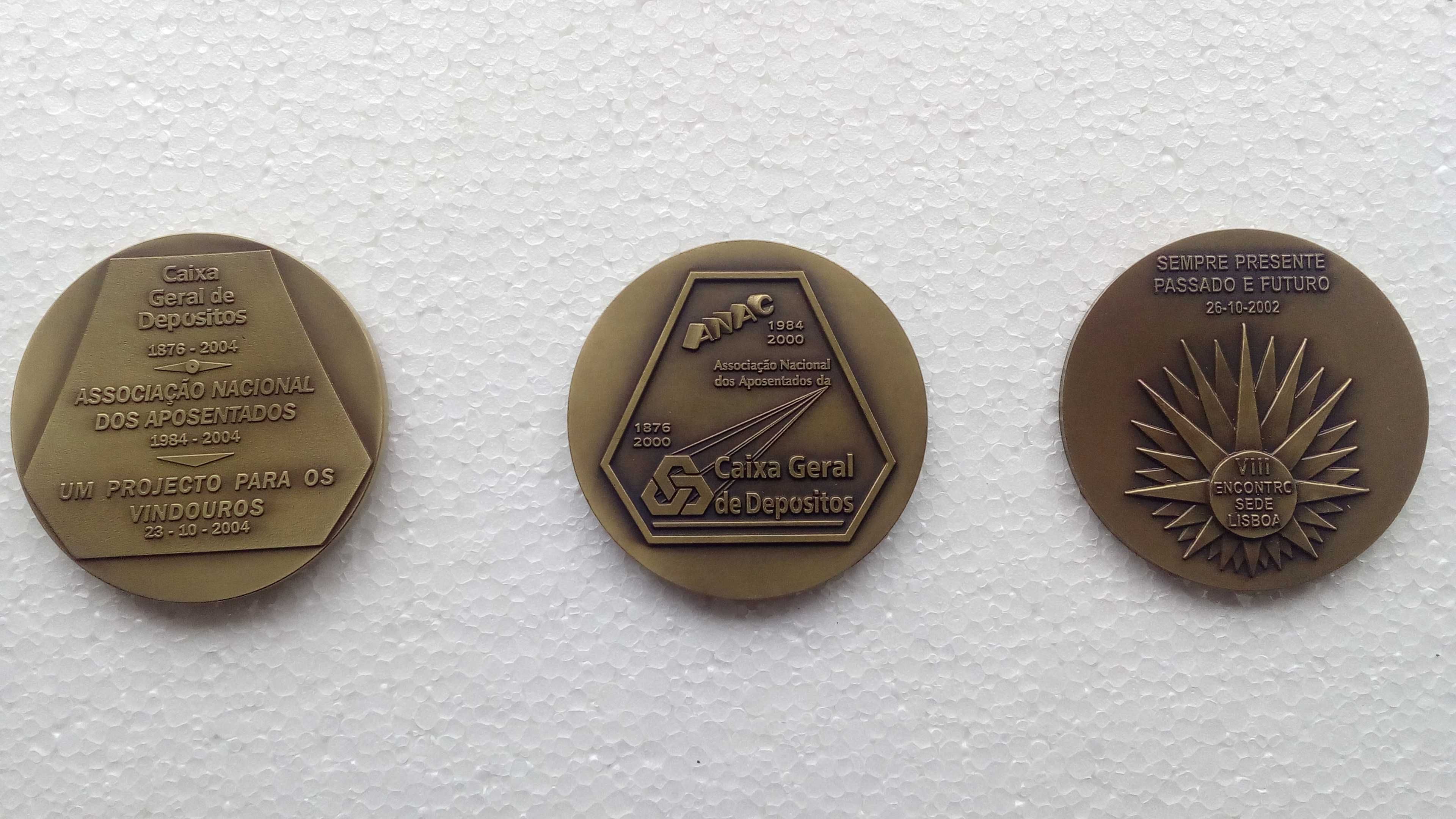 conjunto de várias medalhas comemorativas