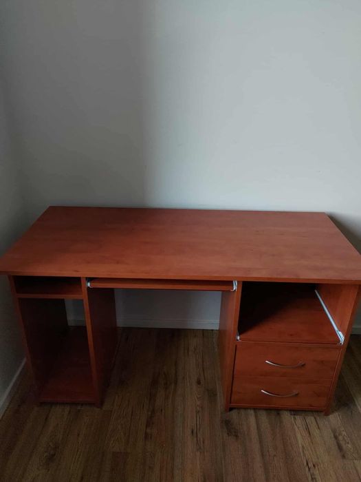 Biurko z szufladą na drukarkę