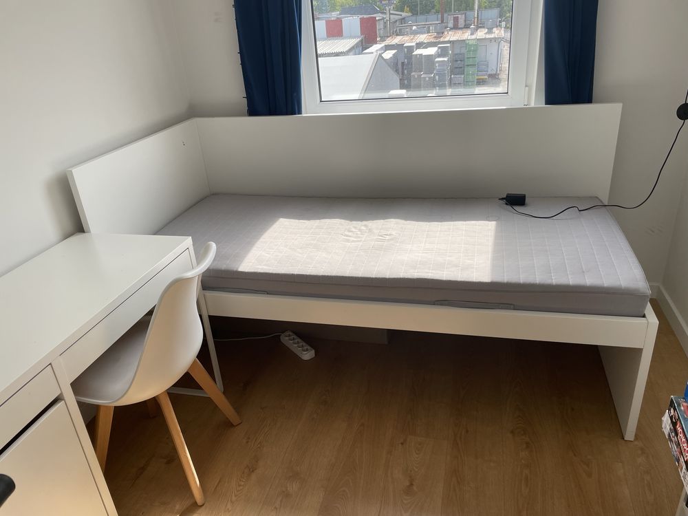 IKEA łóżko 90x200 cm biurko 50x105 cm + krzeslo