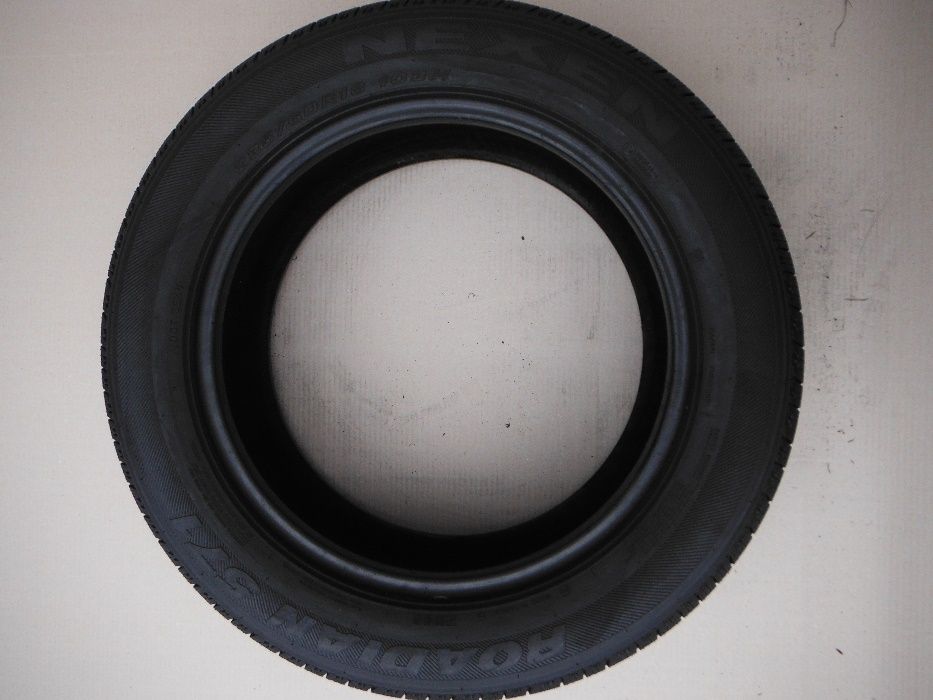 Opona Całoroczna 235/60/18 Nexen Jak Nowa 8,5mm