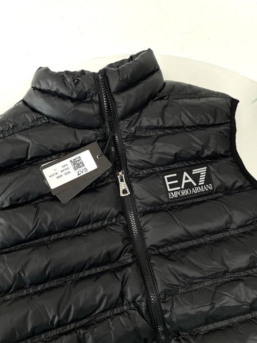 Чоловіча жилетка Emporio Armani / жилет мужской емпорио армани/ ea7