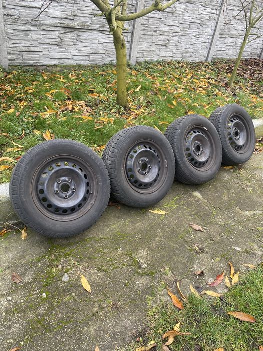 Opony zimowe z felgami  195 /65 /15 VW GOLF PLUS V