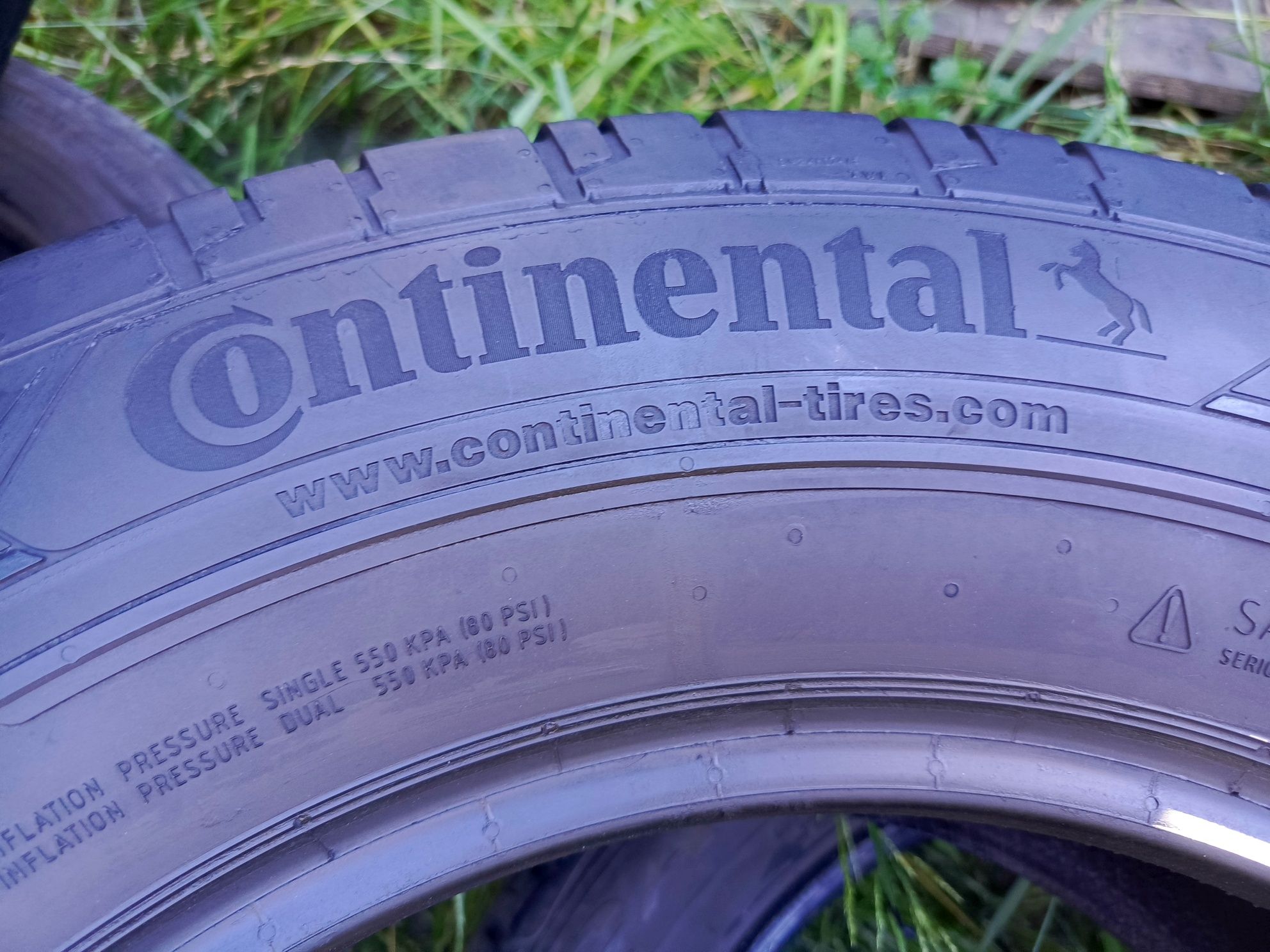 Sprzedam bardzo ładne opony Continental 235/65 r16C