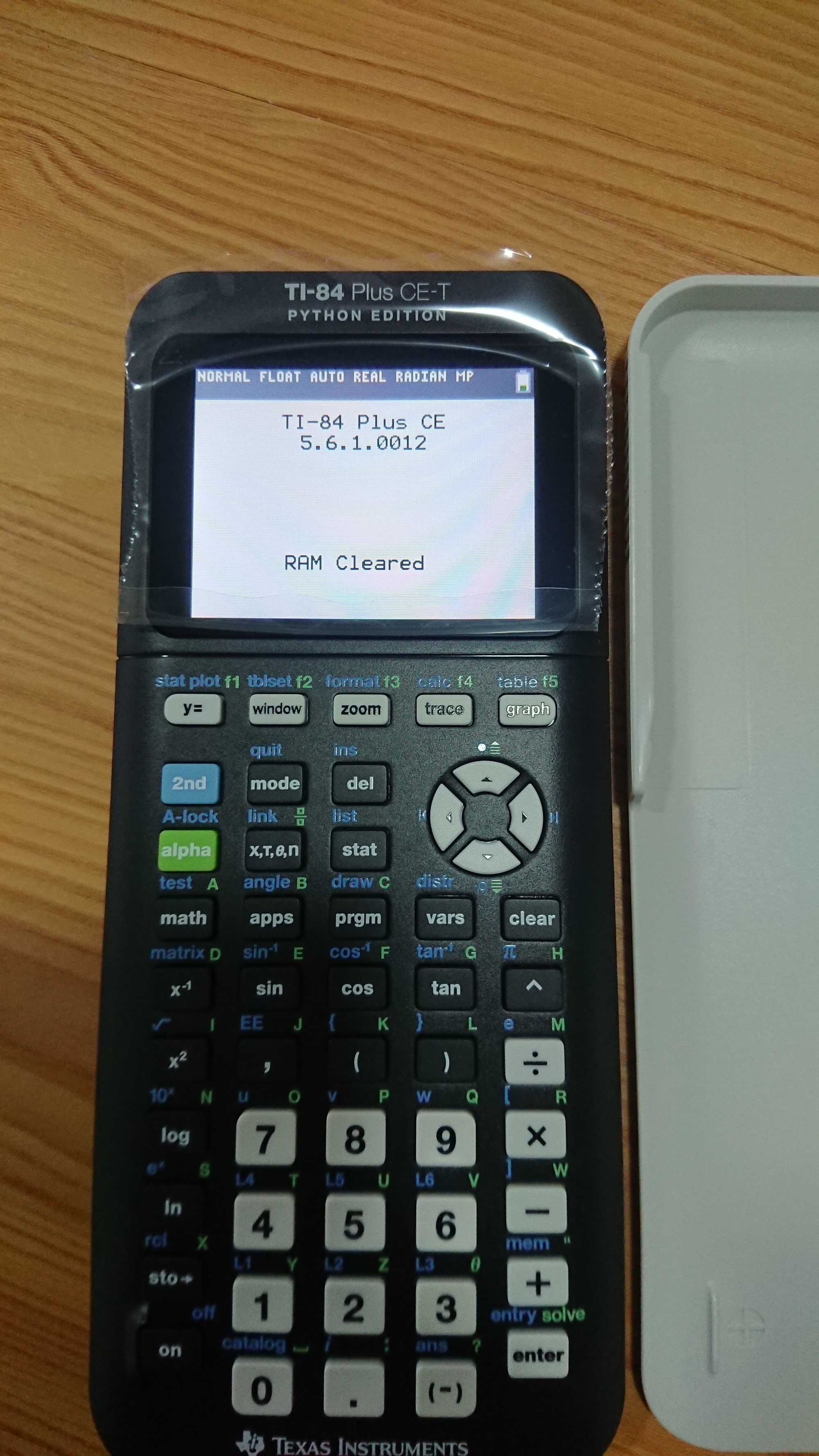 Calculadora Gráfica
TI‑84 Plus CE-T Python Edition