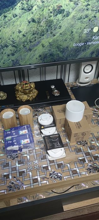 Накладные точечные светильники, дерево, алюминий.