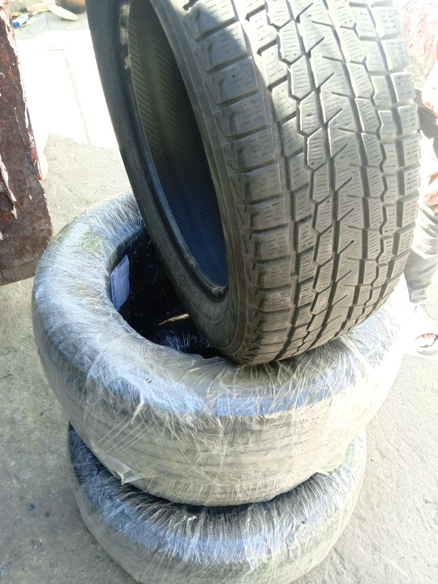 Шины 225/60 r17 в идеальном состоянии зимние