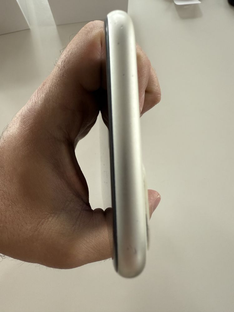 IPhone 11 w bardzo dobrym stanie