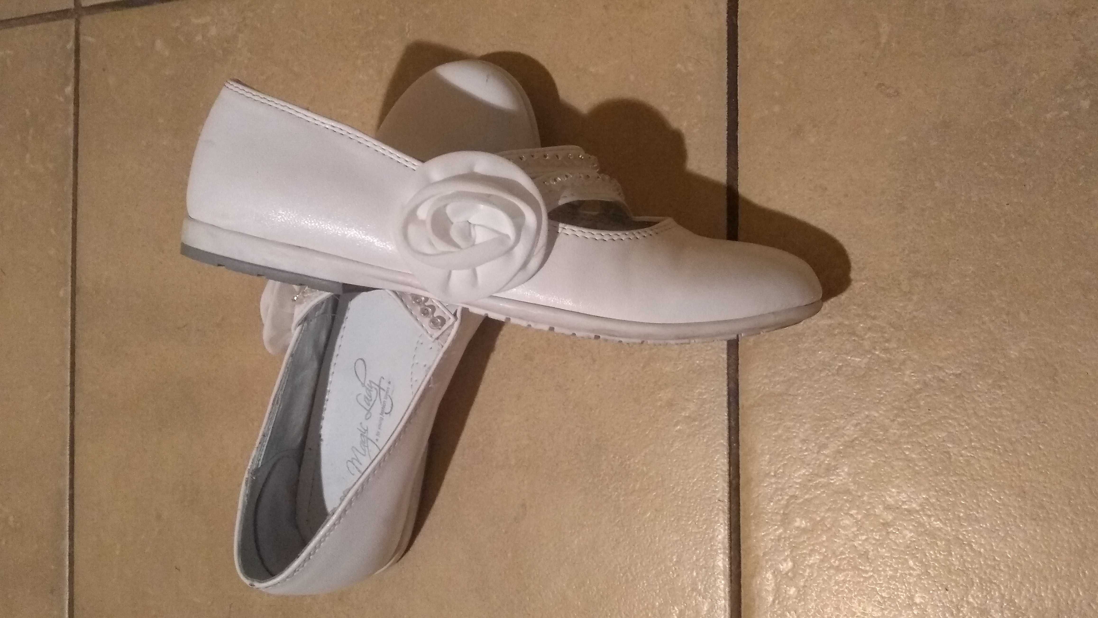 Buty do Komunii dla dziewczynki