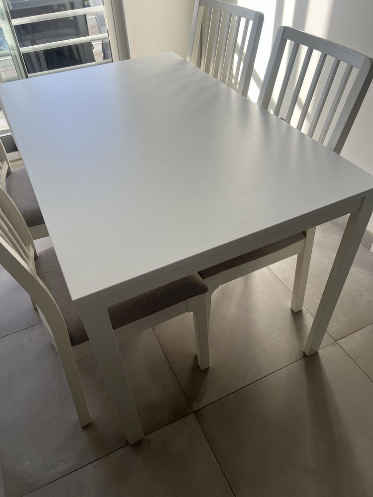 Mesa mais 4 cadeiras ikea