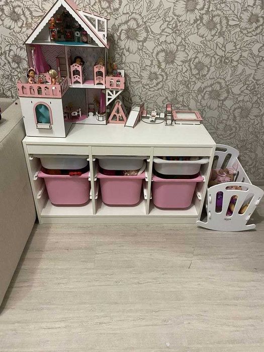 Дитячий стелаж IKEA TROFAST з контейнерами — порядок і стиль у кімнаті