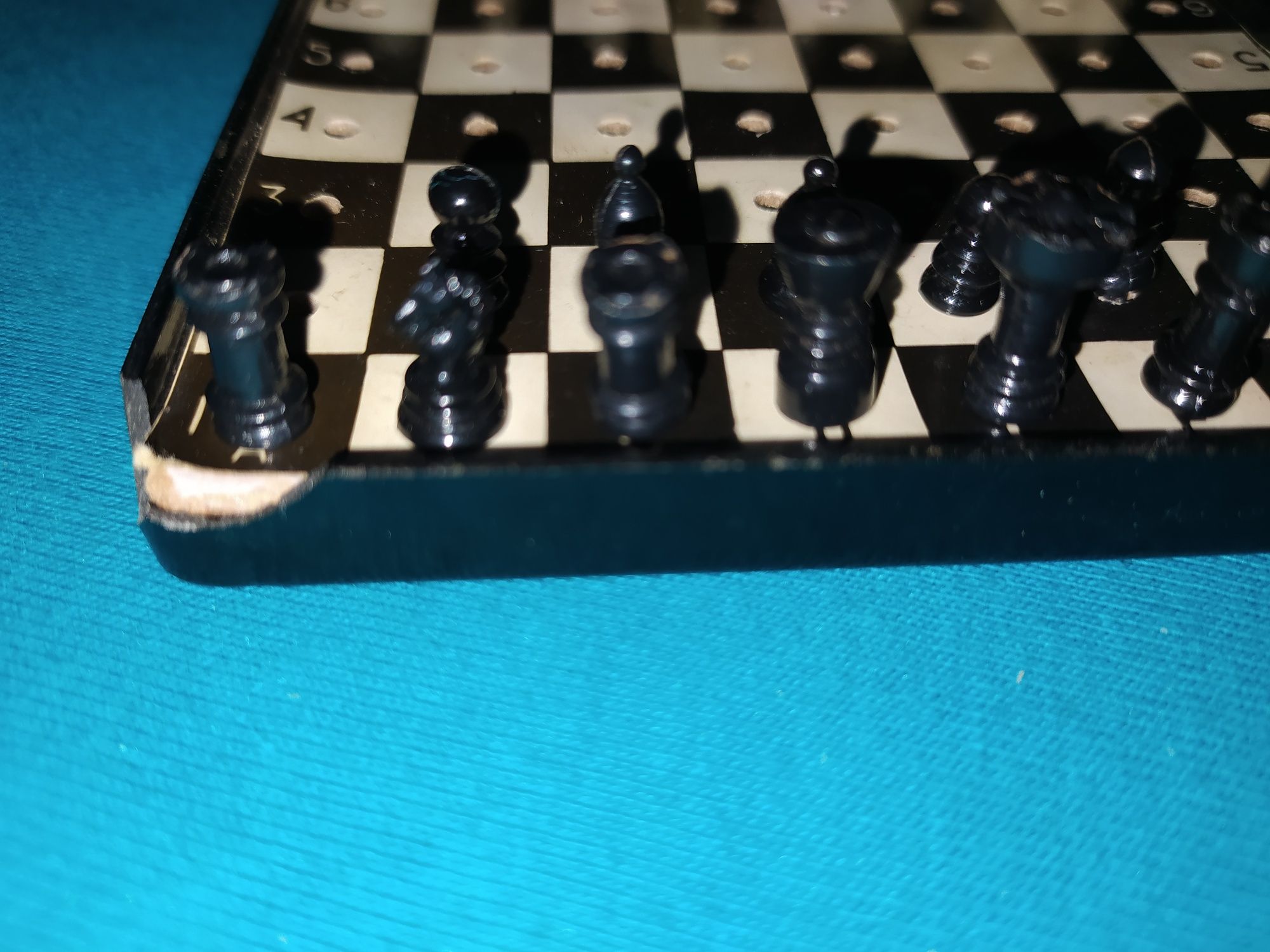 Продам шахматы маленькие