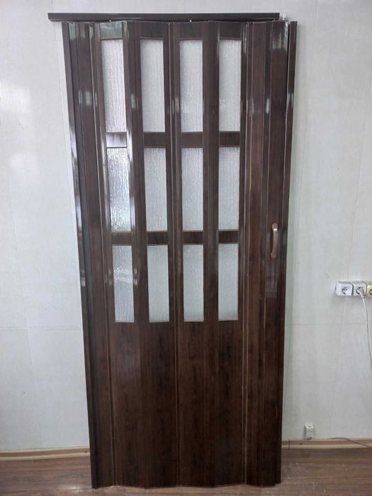 Двері гармошка розсувні ПВХ стандарт, еліт, напівскло