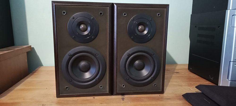 Monitory kolumny technics