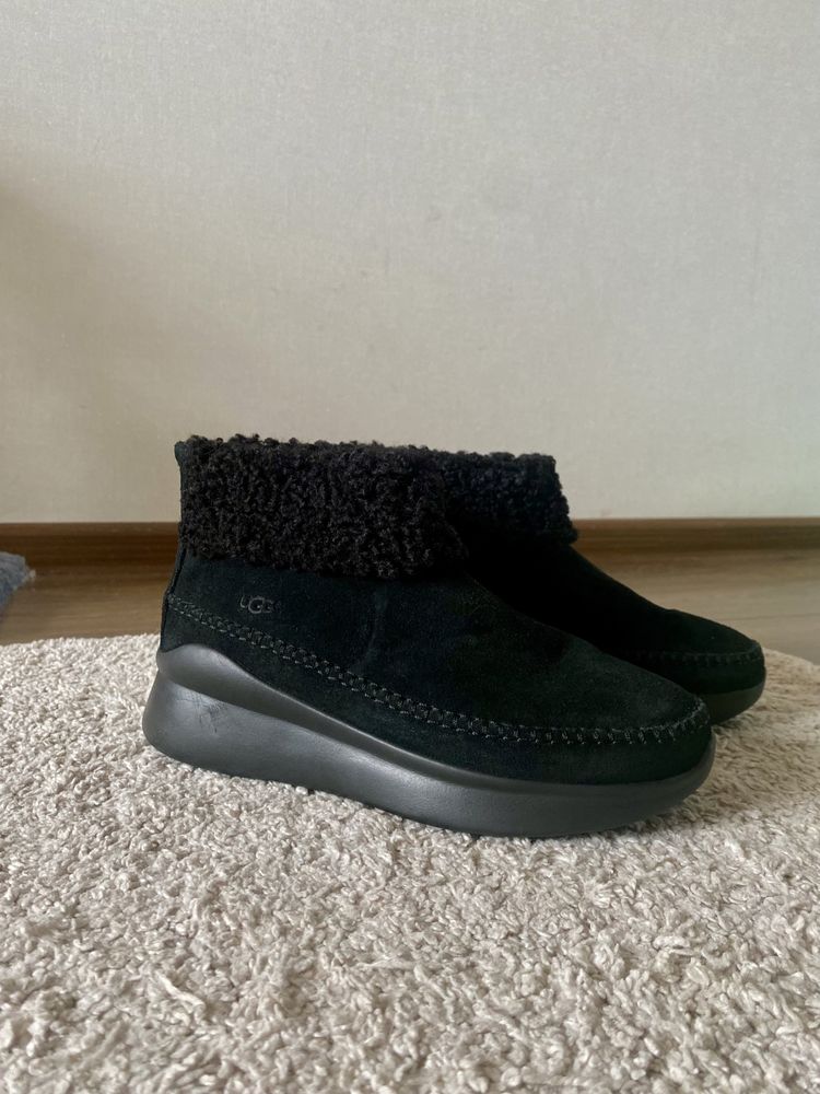 Ботинки Ugg Australia Montrose