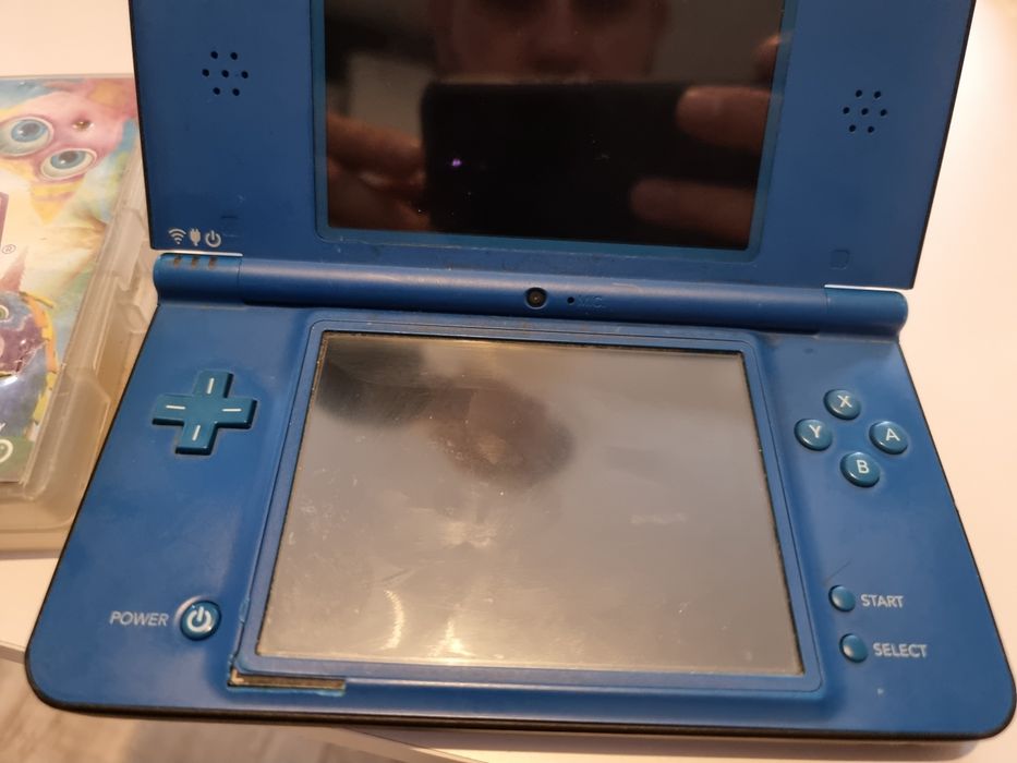 Nintendo DSi XL blue