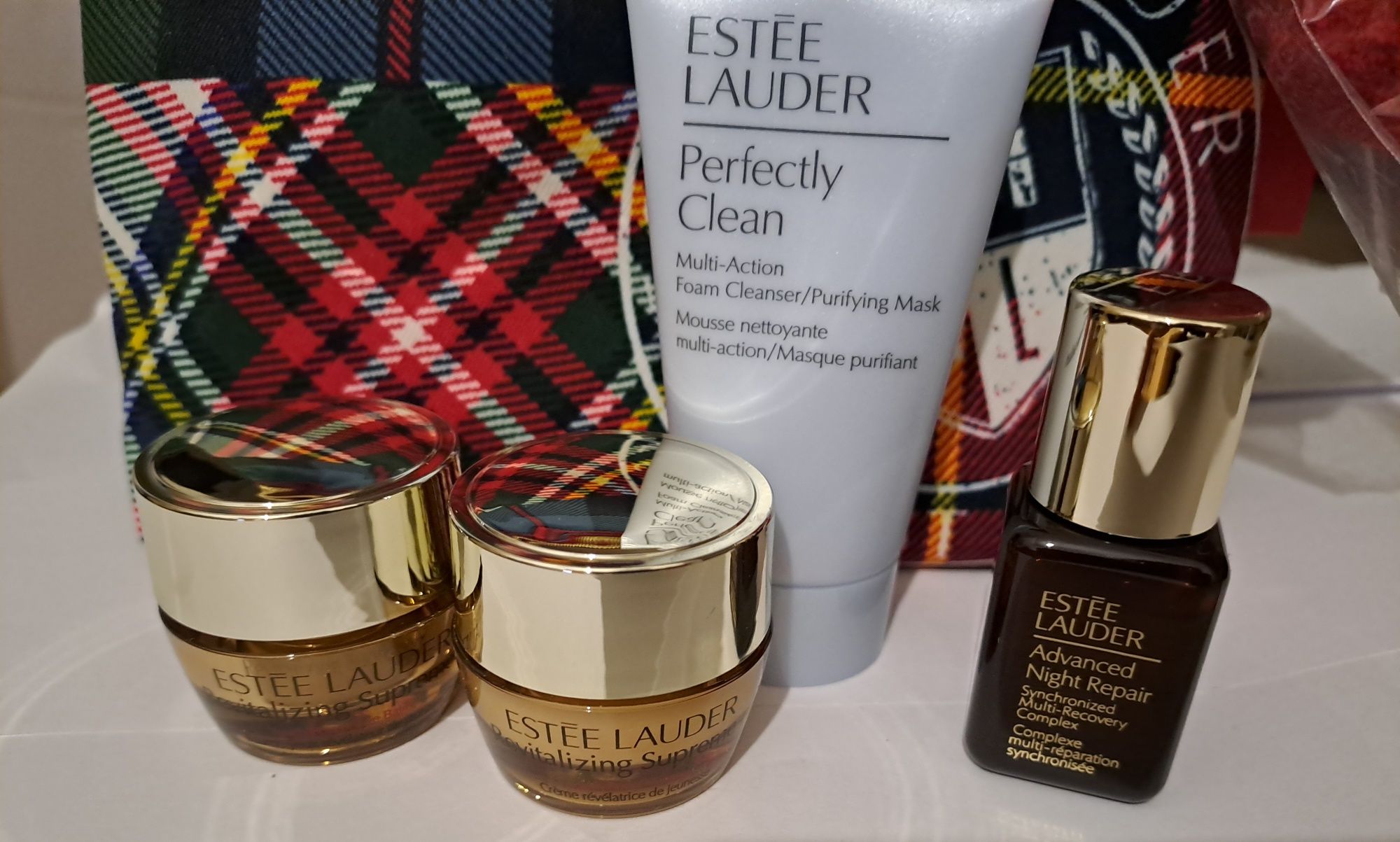 Zestaw kosmetyków estee Lauder z kosmetyczką supreme + advanced night