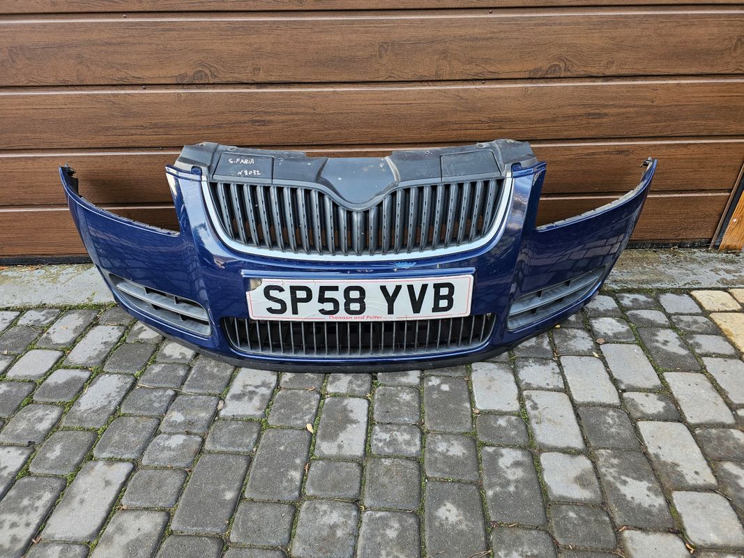 Skoda Fabia Ii Roomster 06- Zderzak przód przedni kompletny przedlift