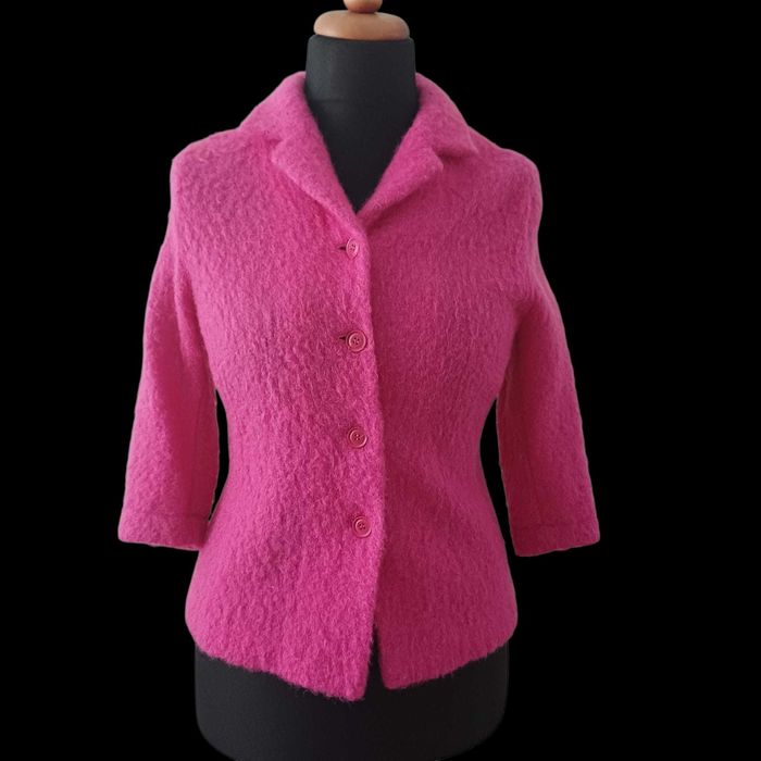 Żakiet w kolorze fuksji, szlachetny skład