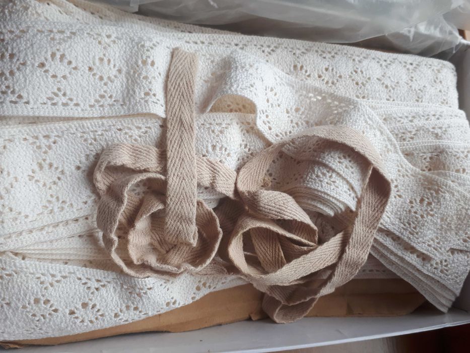 Продам різнокольорові тканини + подарунок