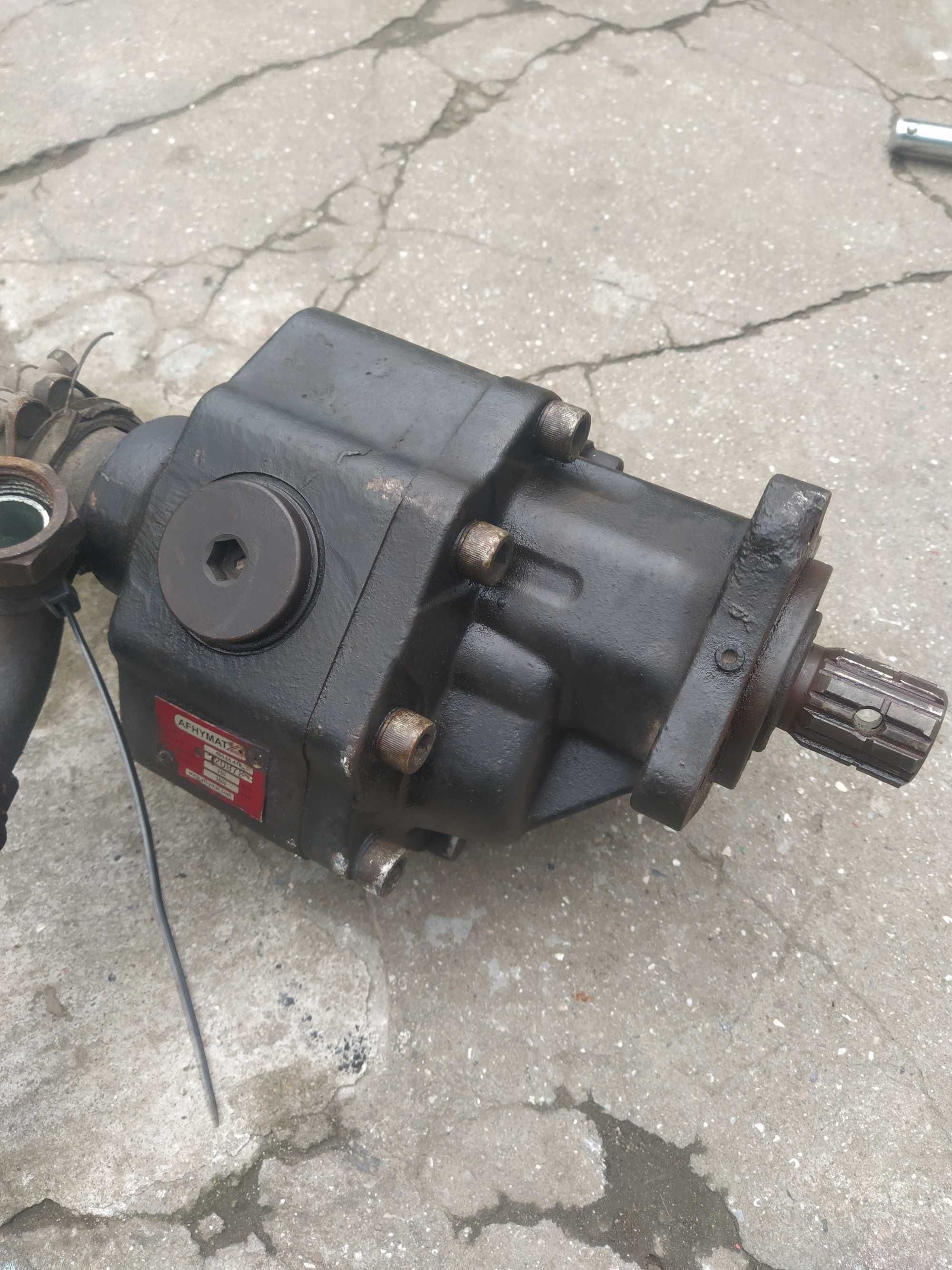 Насос гидравлики (коробка ZF)
