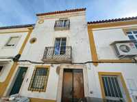 Casa tradicional T5 em Évora de 201,00 m2