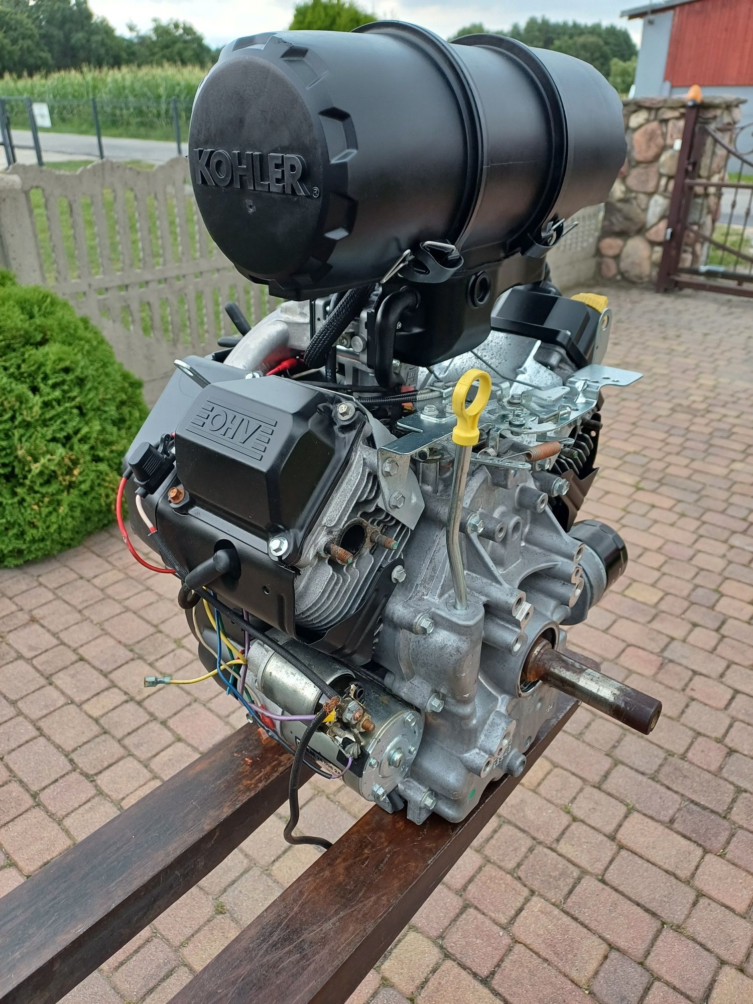 Silnik kohler commnd pro 27 hp 2023 rok poziomy wał
