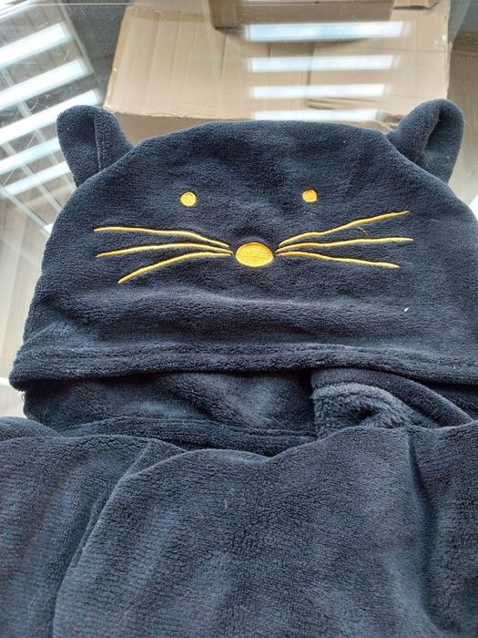 Koc z kapturem KOT