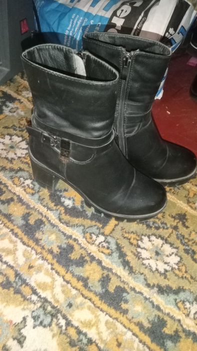 Взуття жіноче зимове