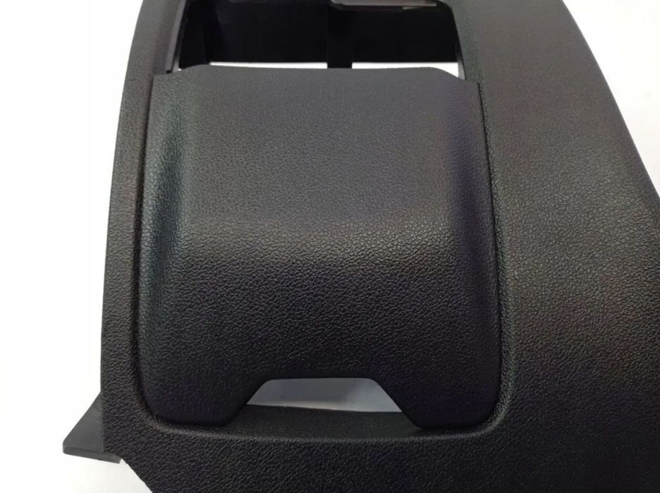 RENAULT MEGANE IV LIFT OSŁONA BEZPIECZNIKÓW DESKI 243130663R