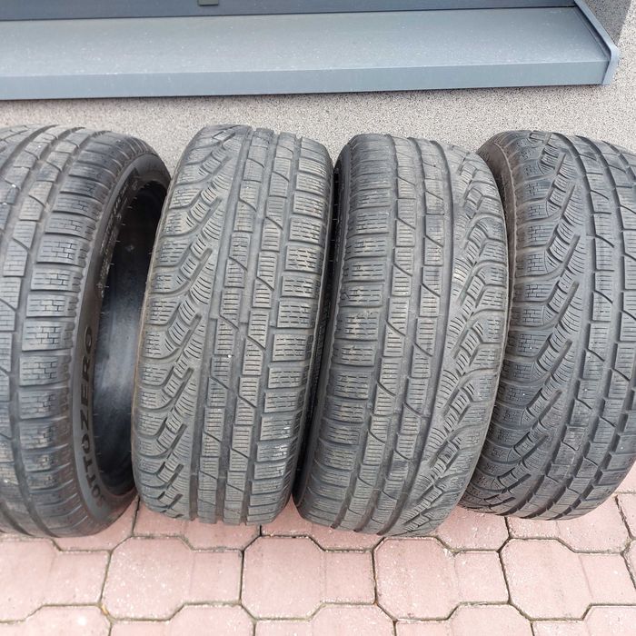 Opony zimowe  pirelli  sottozero 215/45/18