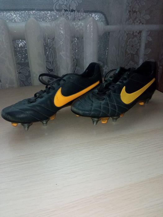 Буци для футболу.Nike.