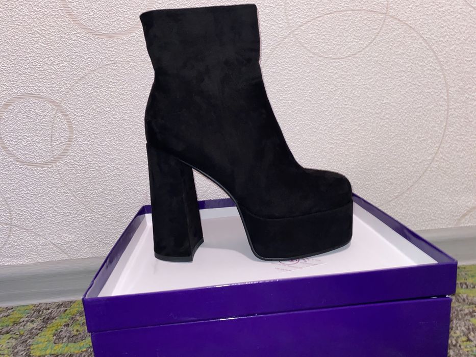 Ботильйони абсотютно нові