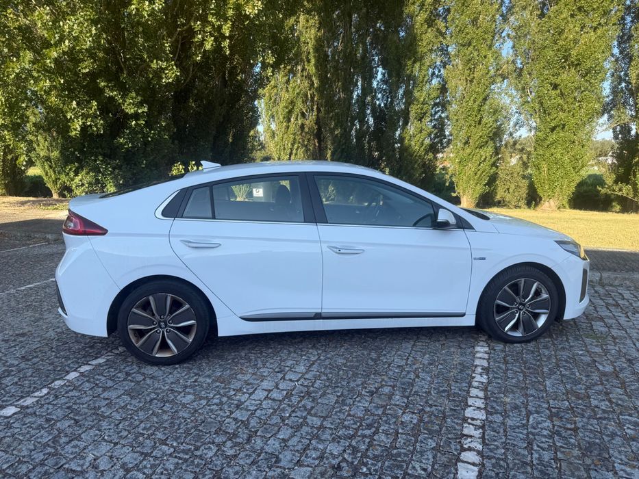 Hyundai ioniq híbrido
