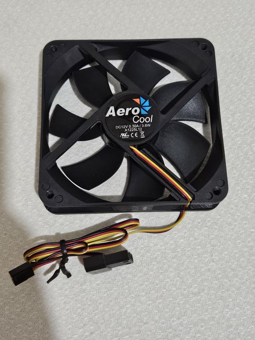Вентилятор Aero Cool DC12V / 0.30A / 3.6W / A1225L 12