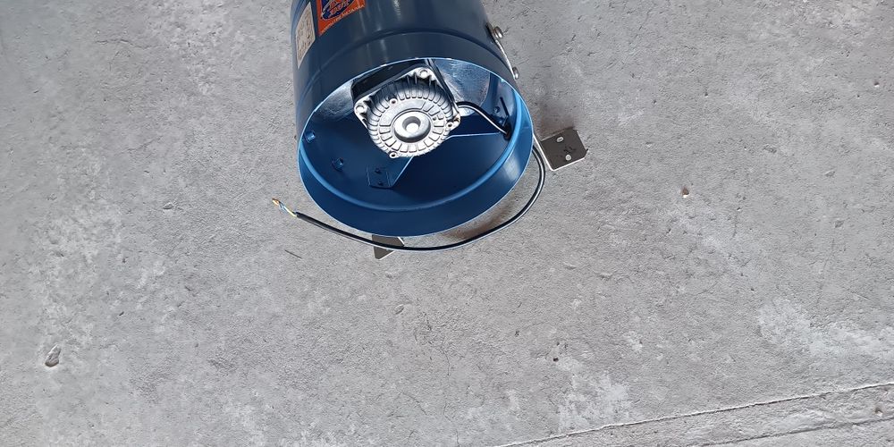 Витяжний зонт 1200×800×400