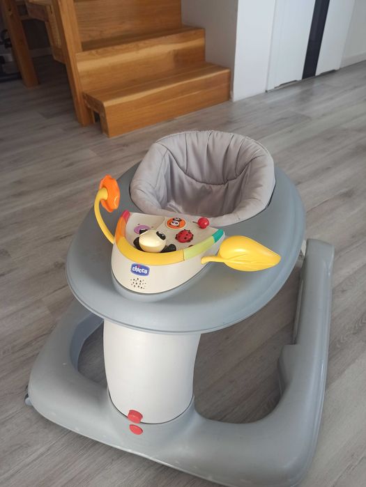 Chodzik firmy CHICCO