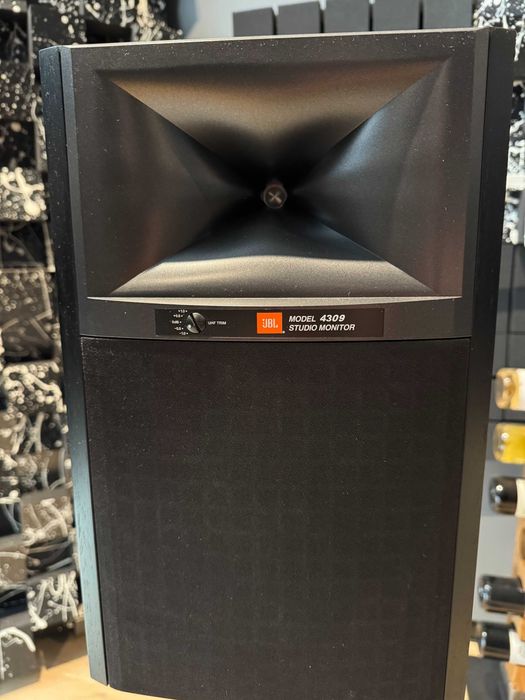 Акустична система JBL 4309