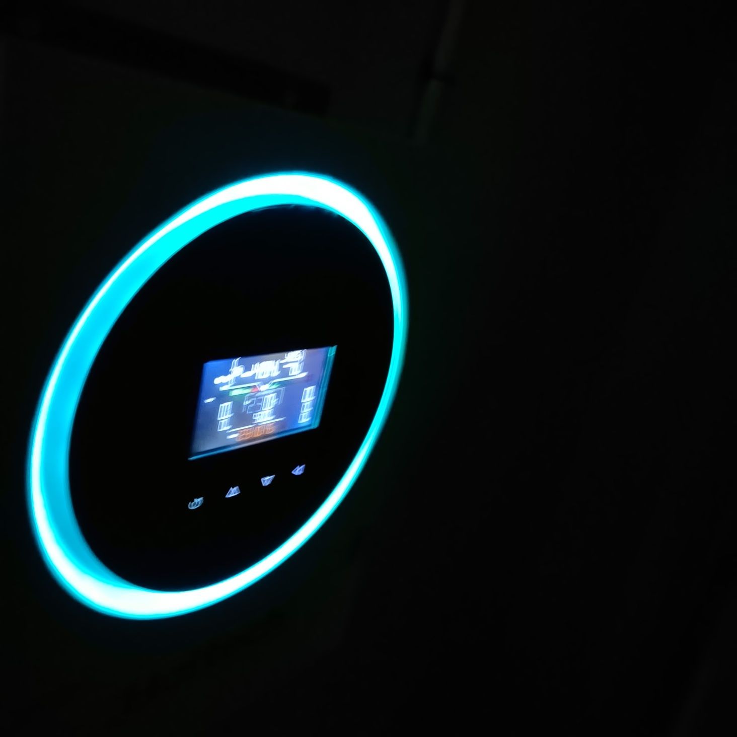 Iнвертор гібридний Hiatech 24v 4,0kwf