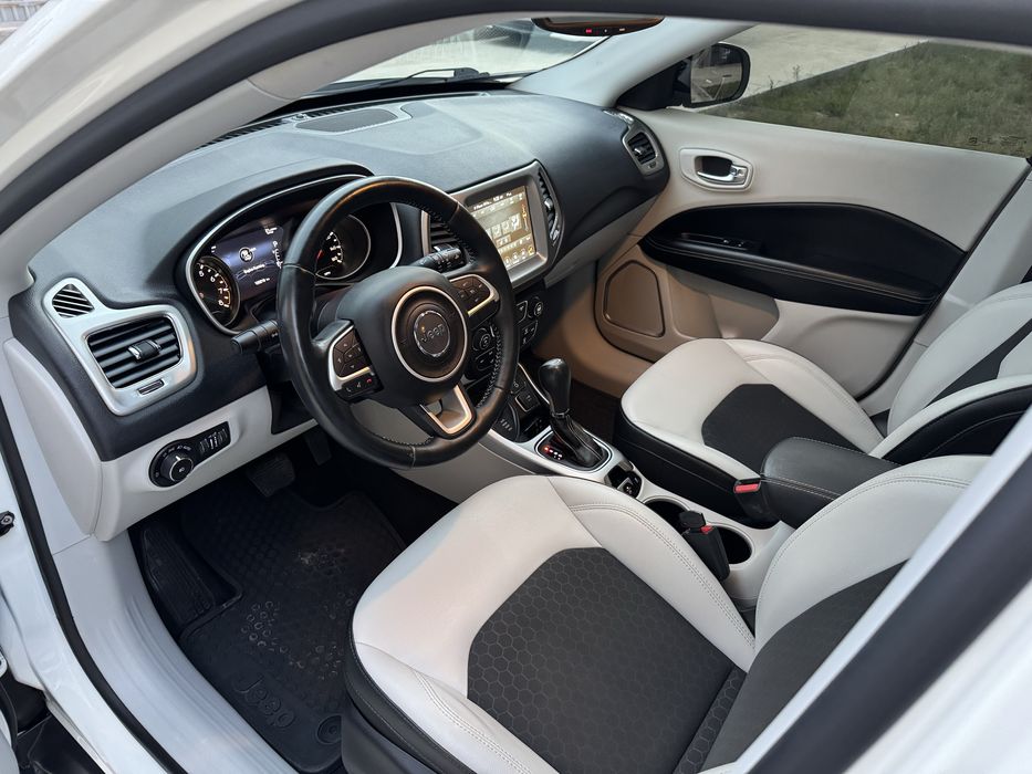 Jeep Compass latitude